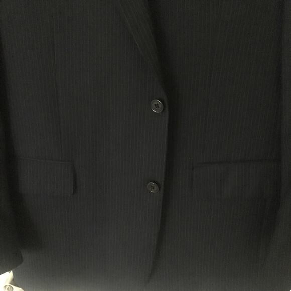 Jos. A. Bank Men’s navy blue pinstripe suit jacket, size 42R - Picture 2 of 6